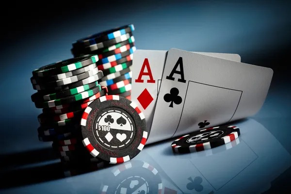elsa78 platform interface showing football, live-dealer, and esports offerings